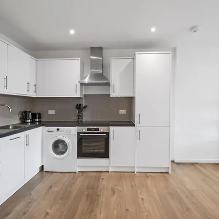 Prime Location Flat *