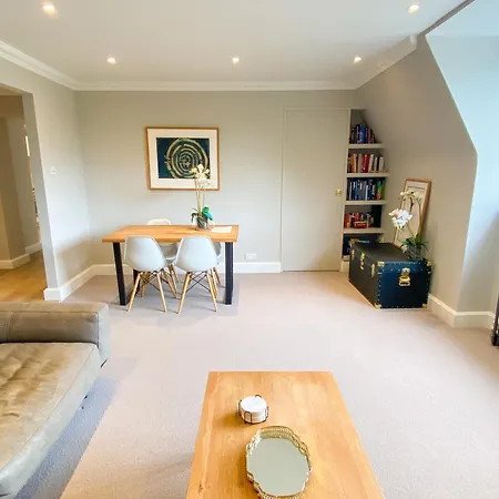 Exquisite Floor Flat Heart Of Chelsea Apartmán