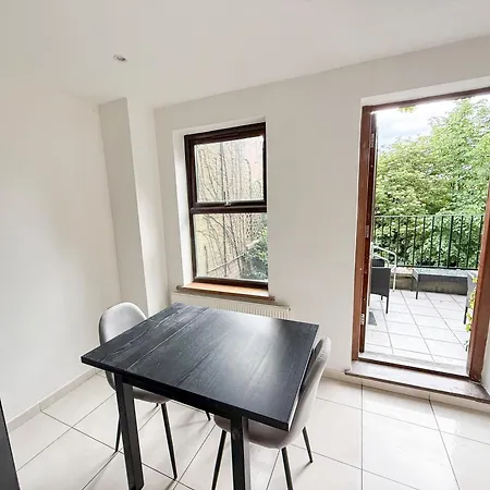 New 4-bed, 3-bath With Balcony And Free Parking In Crouch End Near Alexandra Palace Apartment London