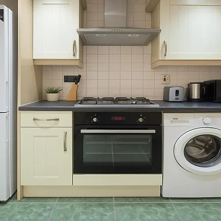 Wembley - Walk To Stadium, Arena & Designer Outlet Apartment *