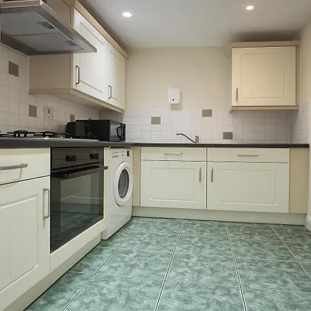 Wembley - Walk To Stadium, Arena & Designer Outlet Apartment *
