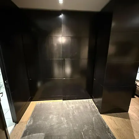 3 Bed 2 Bath Luxury In Kensington * London