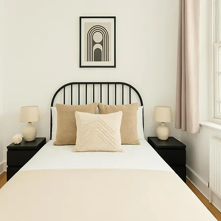 Apartment 2 Bed Apartment In Bow *