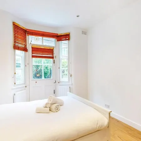 2bed Easy Access To Via Old Street Apartment *