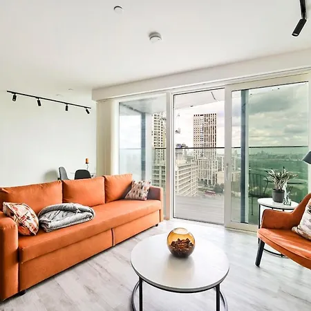 Contractor 1br, Long Stay, Fast Wifi, Near Tube Apartment