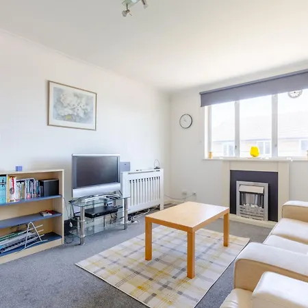 Apartment Homely 1 Bedroom In Beckton With Parking
