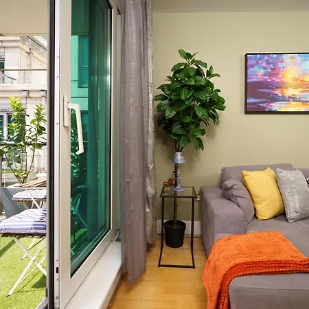 Apartment St George Wharf *