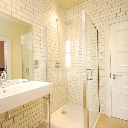 Whitehall Apartment London