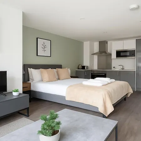 Wonderful Flat In Wandsworth Town ロンドン