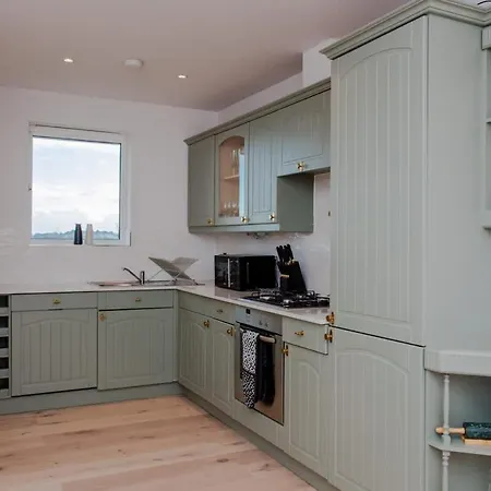 아파트 The Sparkford Gardens - Lovely 2bdr With Balcony