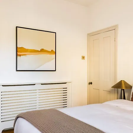 The Fulham Bolthole - Beckoning 2bdr Flat With Garden