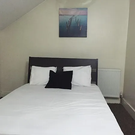 137 Upton Lane Hotel