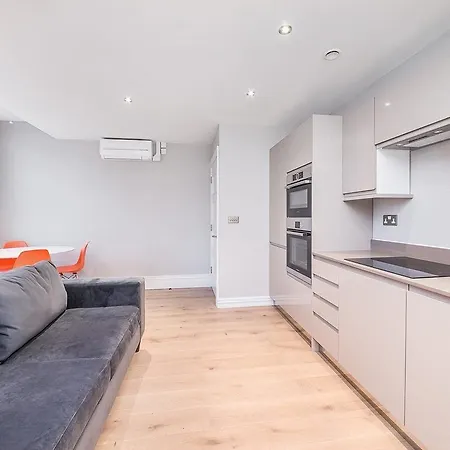 Whitehall Apartment London