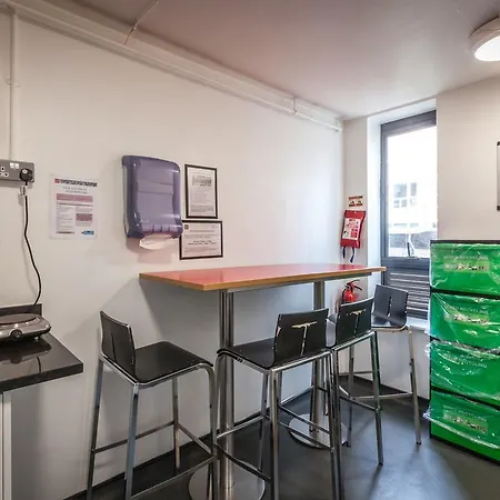 Lse Rosebery Hall * London