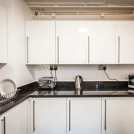 Apartment Lse Rosebery Hall London