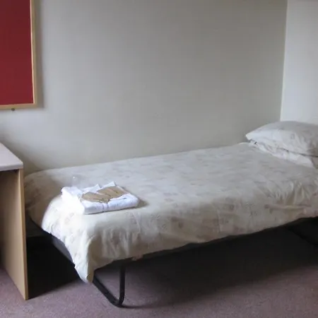 Lse Rosebery Hall * London