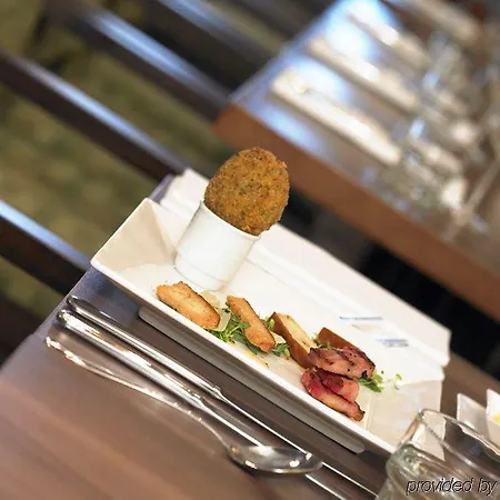 The Grand At Trafalgar Square Hotel 4*