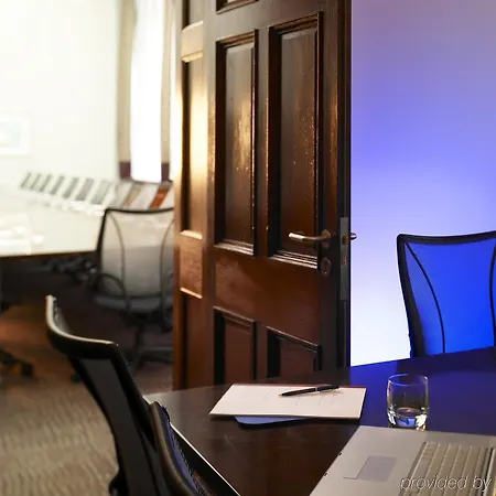 The Grand At Trafalgar Square Hotel