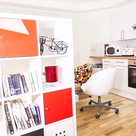 Cavendish Apartment *