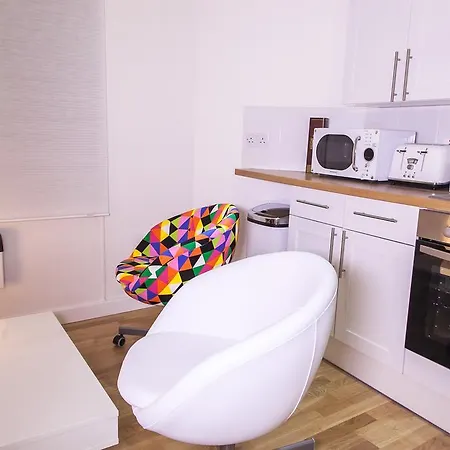 Cavendish Apartment *
