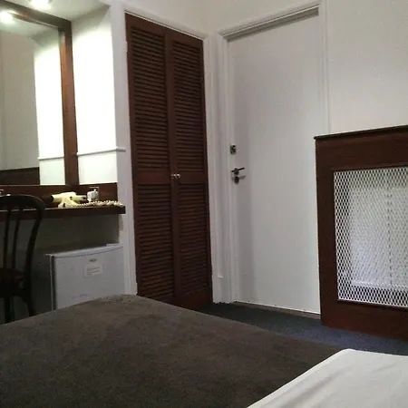 Continental Hotel London
