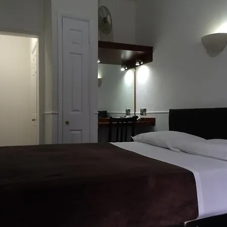 Continental Hotel 2*