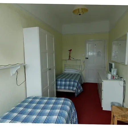 Dillons Guest house 3*