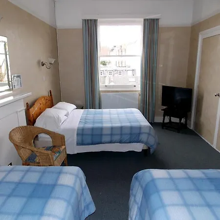 Dillons Guest house London