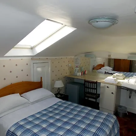 Dillons Guest house