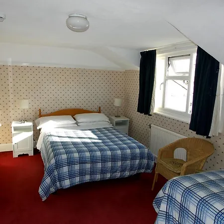 Dillons Guest house London