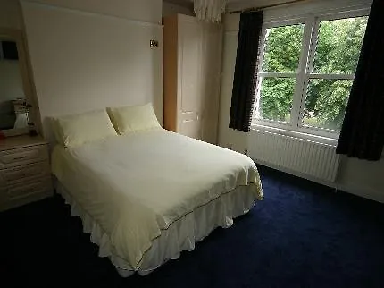 Oyo The Greenland Hotel 2*