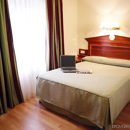 Hotel Royal Eagle