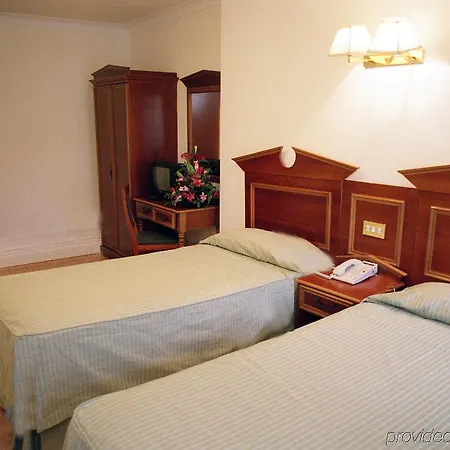 Hotel Royal Eagle 3*