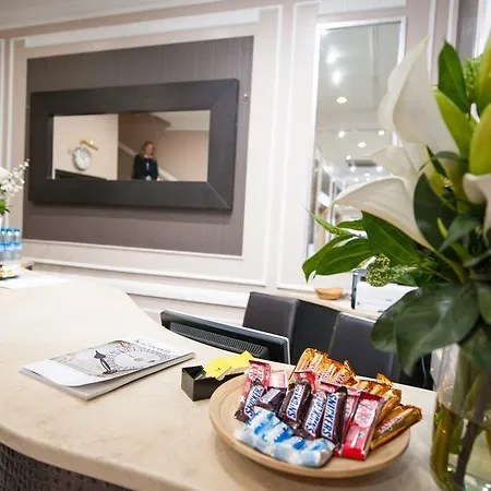 Knightsbridge Hotel
