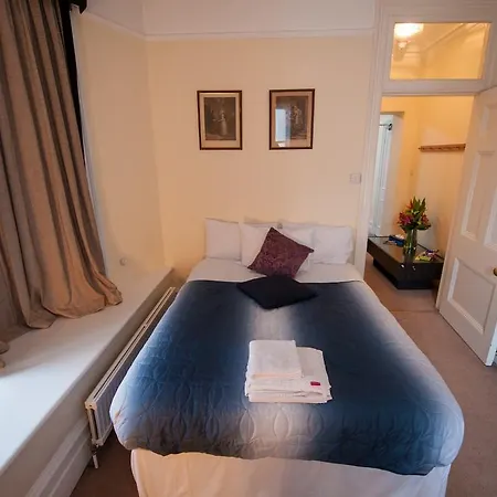 Hotel Knightsbridge 4*