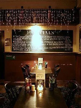 Oyo The Man Pub And 3* Londra