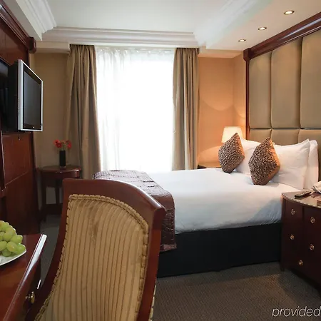 Park Grand Kensington 4*