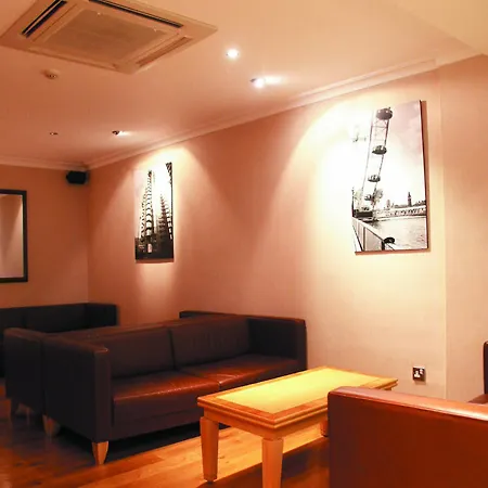 Norfolk Plaza Hotel 3*