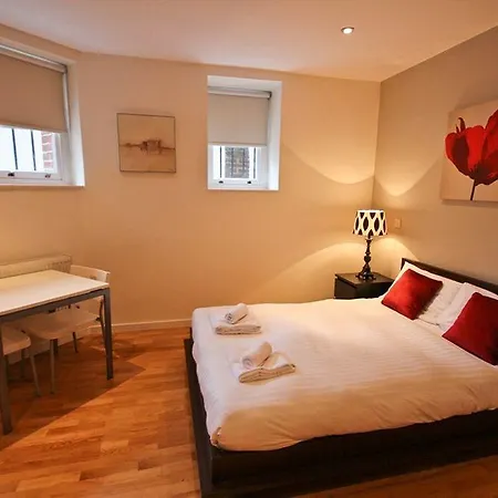Apartment St House Serviced By Concept London