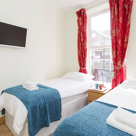 Guest house 406 Harrow