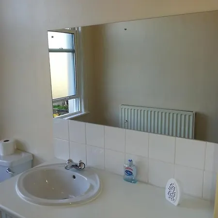 Excel Guesthouse Hotel 2*
