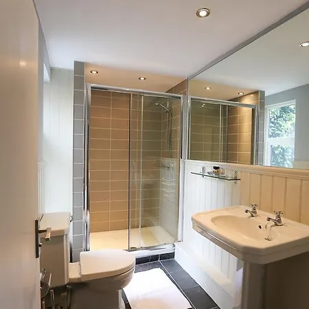 Hotel The Crown And Sceptre 4*