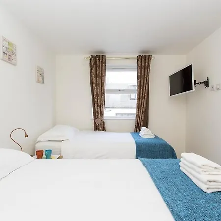 406 Harrow Guest house 2*