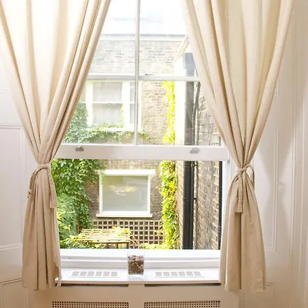 Irwin At Notting Hill Apartment *