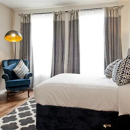 Native Monument Appartement Londen