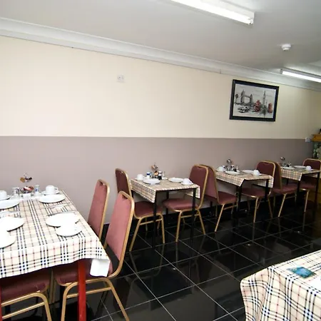 Holland Park Hotel 3*