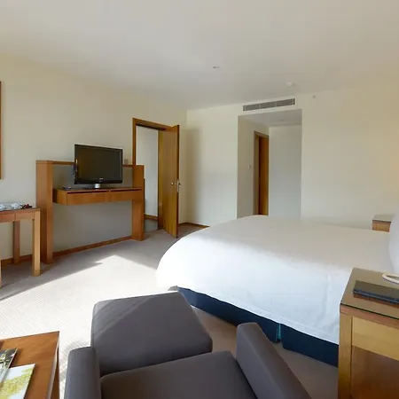 Canary Riverside Plaza Otel
