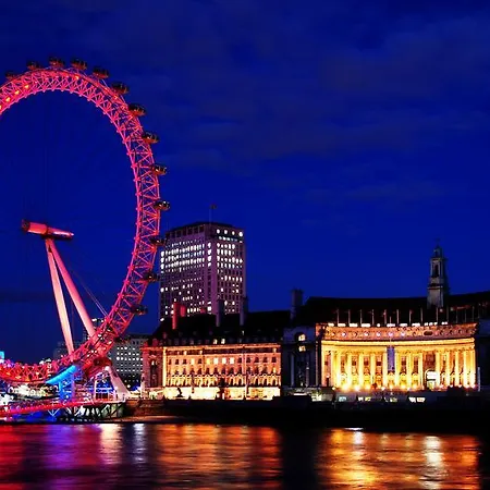 Canary Riverside Plaza Otel Londra