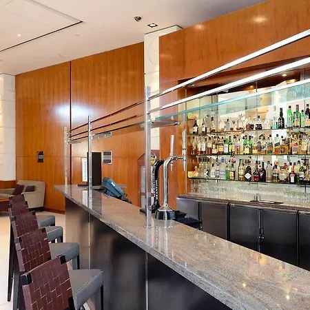Otel Canary Riverside Plaza