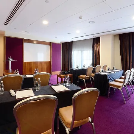 Canary Riverside Plaza 5*